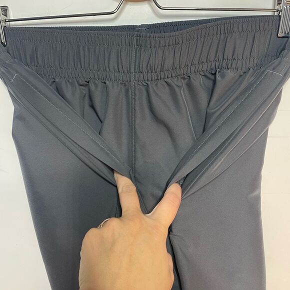 5 for $25🔥Under Armour Grey Windbreaker Shorts Large - Picture 3 of 7